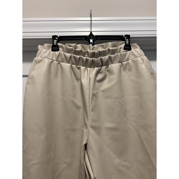 Bagatelle Women’s Faux Leather High Paper bag Waist Pant Size Large Cream Pocket - Picture 5 of 6